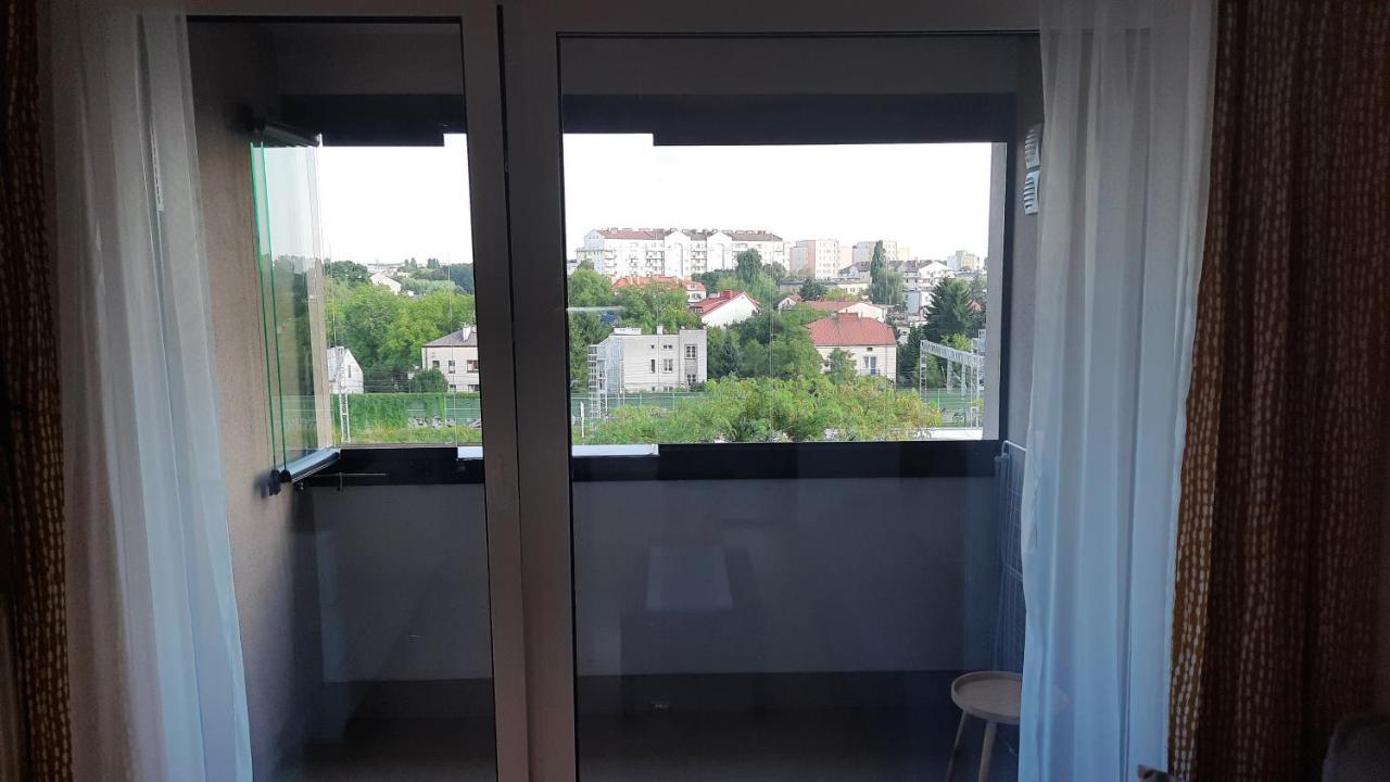 Ursa - Wygodny Apartament I Bezplatny Parking Na Miejscu Warsaw Exterior photo